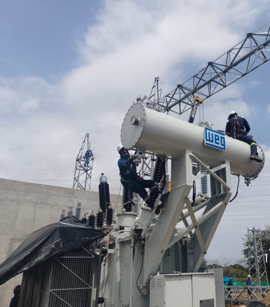 Supervisión técnica durante el montaje de un transformador de potencia